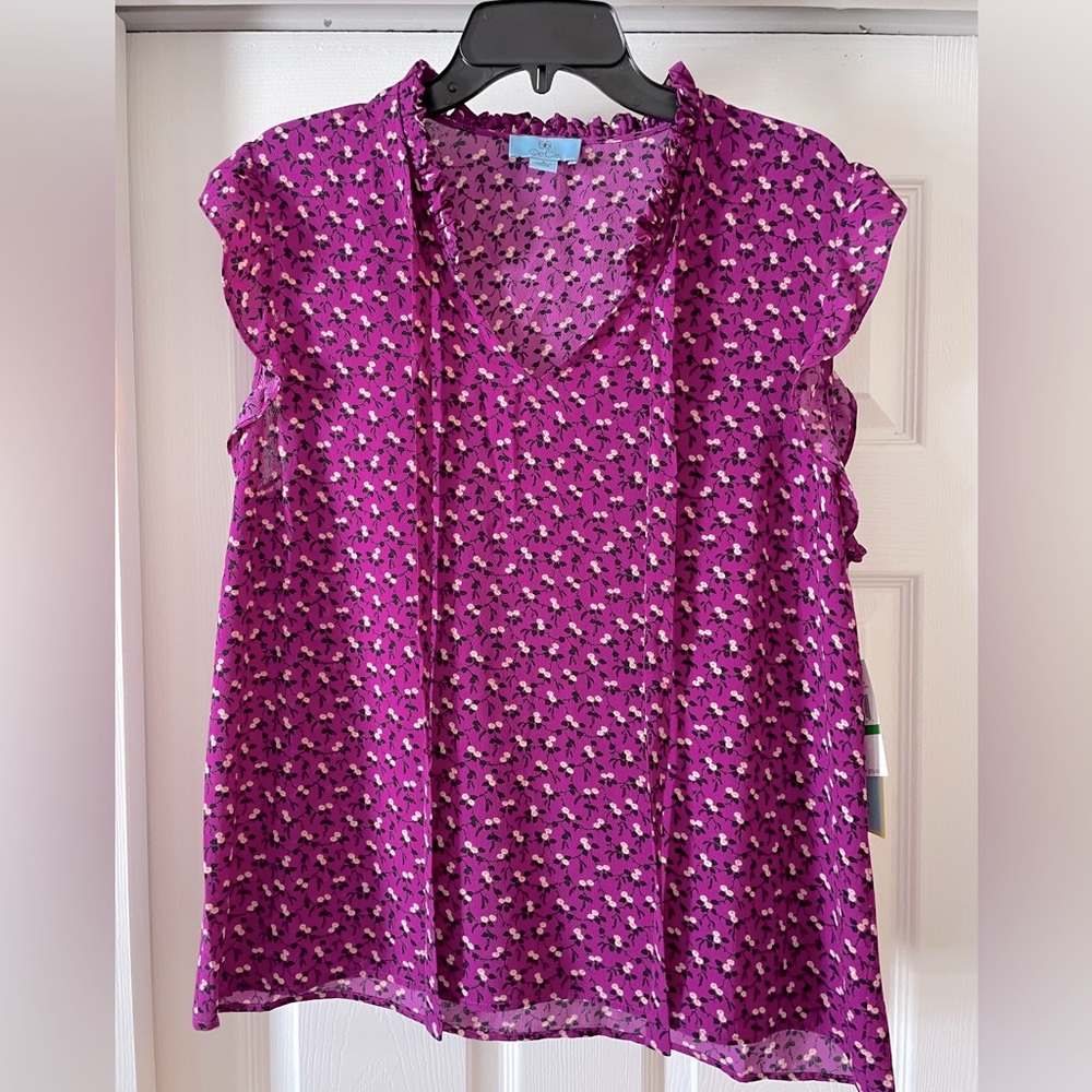 CeCe women’s sleeveless blouse, Size L, NWT